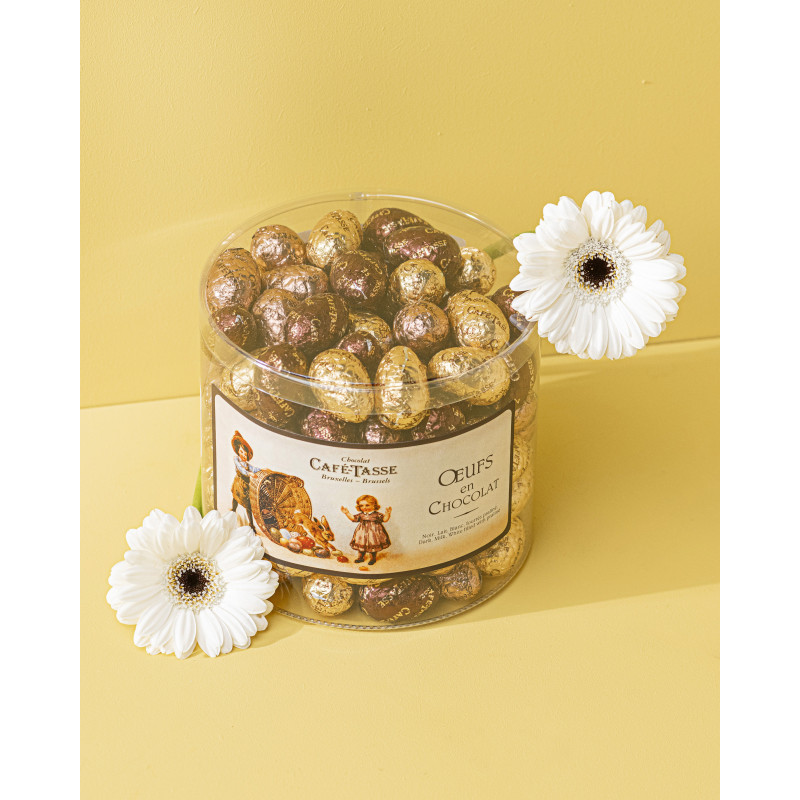 Assortiment oeufs chocolat noir, lait, blanc pralné