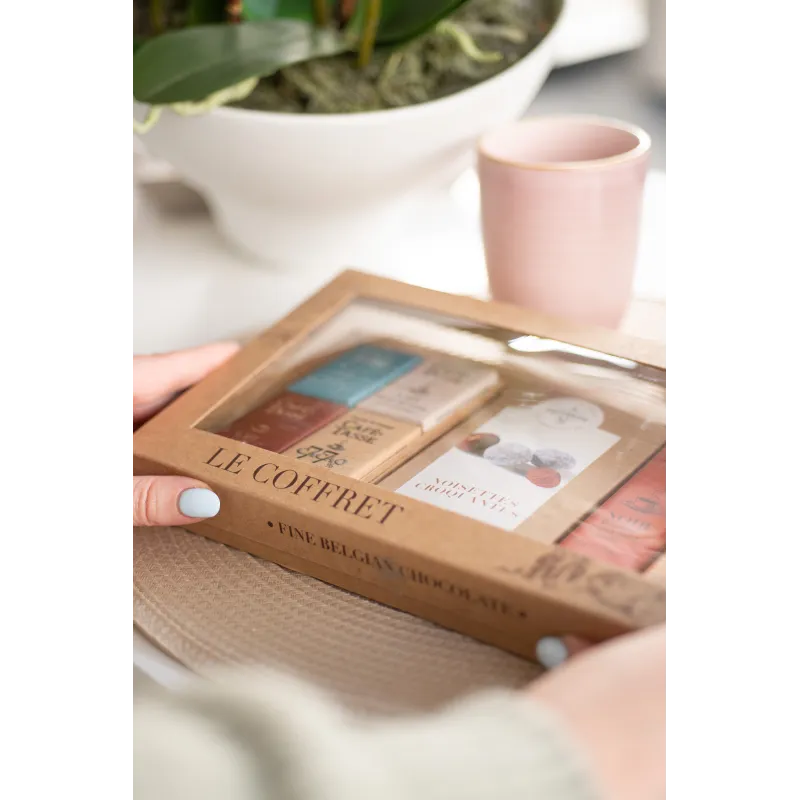 Mix geschenkdoos – 16 mini-tabletten, 2 repen & omhulde hazelnoten 314 g – foto 2