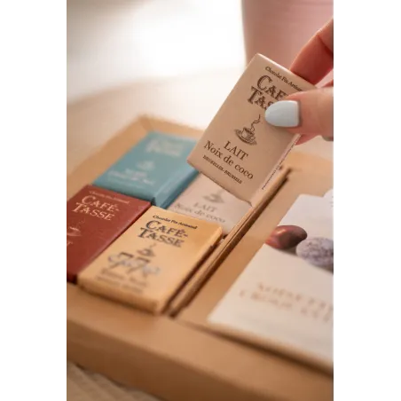 Mix geschenkdoos – 16 mini-tabletten, 2 repen & omhulde hazelnoten 314 g – foto 3