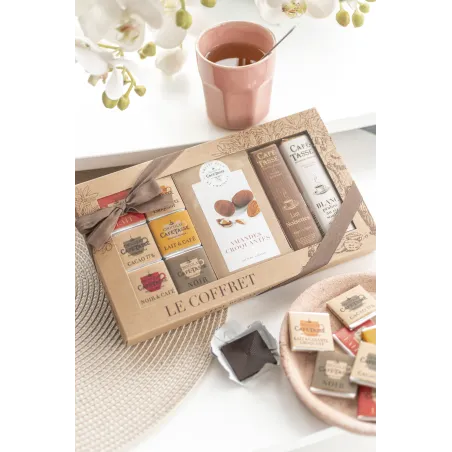 Diner geschenkdoos – 30 napolitains, 2 repen & omhulde amandelen 320 g – foto 2